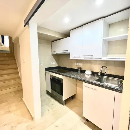 Centro Station Maria Zambrano Parking Free Apartment Malaga